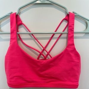 Lululemon size 6 free to be sports bra